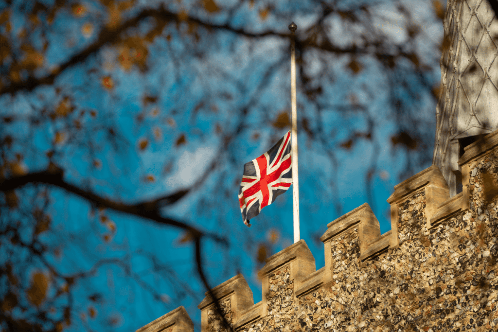 united kingdom - If the Union Jack joins the flag of England and Scotland,  why does it have a different shade of blue than the Scottish flag? -  History Stack Exchange